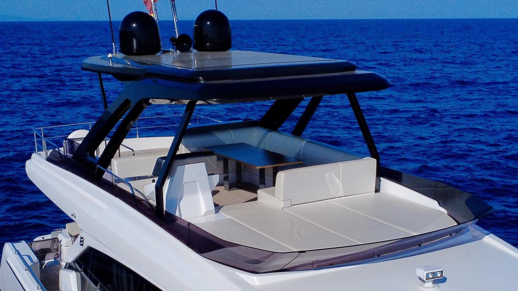 2024 FERRETTI YACHTS 720 